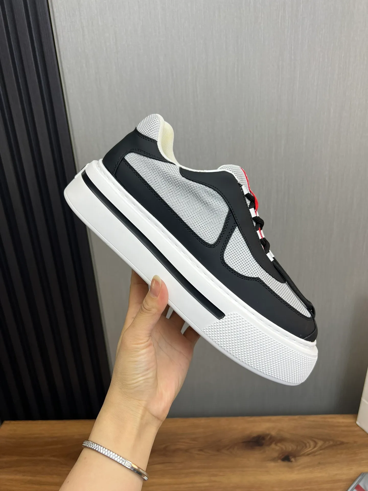 Men's shoes 💰580💰 [PRADA] Men's shoes are popular in the counter, official website is synchronized, 1 high-quality shipment ✔️Original fly-woven cowhide + cowhide lining, 1🆚1 replica, original sole, 38-45 (45 customized, non-refundable)